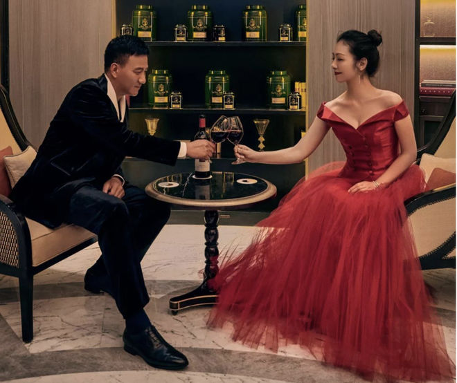 Kiều Phong “Thiên long bát bộ” và cuộc hôn nhân viên mãn như phim