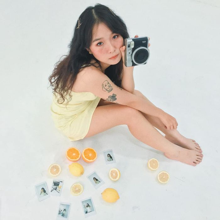 Lena - Cô nàng cá tính không ngại thay đổi mái tóc xù mì
