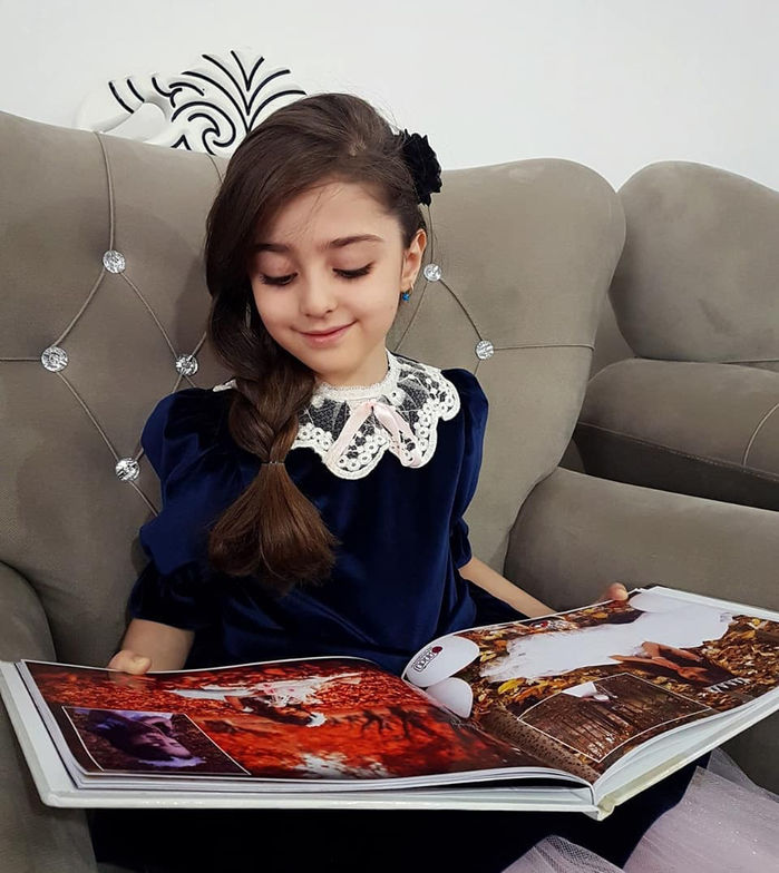 Loạt ảnh mới của cô bé đẹp nhất thế giới gây ngỡ ngàng vì quá đẹp