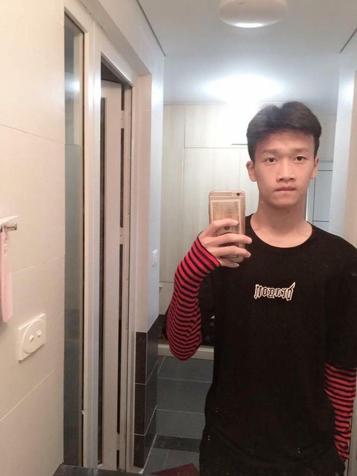 Lọat ảnh thời ngố tàu của Đức Chinh, Văn Hậu và dàn cầu thủ Việt Nam