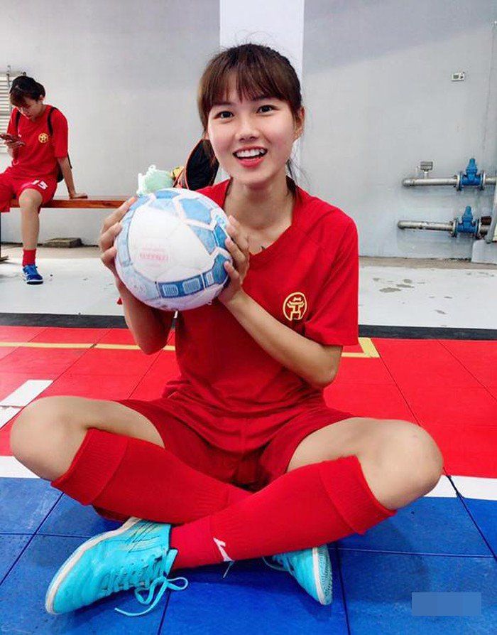 Lứa cầu thủ trẻ của bóng đá nữ quốc gia gây sốt bởi nhan sắc xinh đẹp