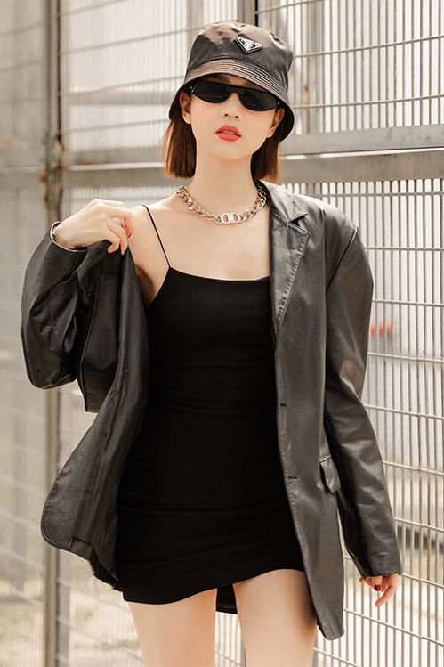 Lương Mạnh Hải - Hà Tăng hội ngộ, BB Trần - Hải Triều diện áo dài