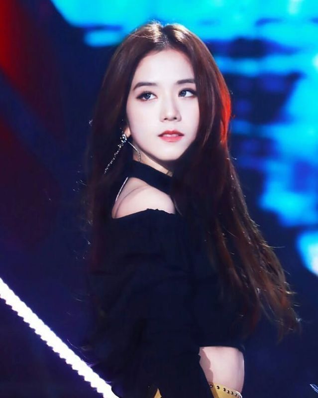 Mặc giản dị, Jisoo (BLACKPINK) vẫn chiếm sóng vì visual đỉnh cao