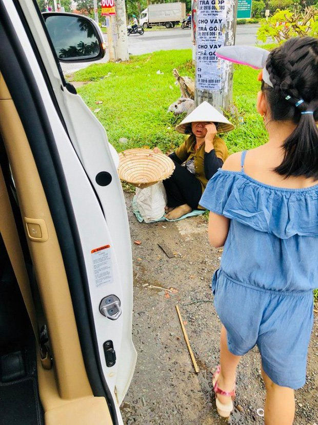 Mới 6 tuổi, con gái Công Vinh gia nhập hội chân dài ái nữ nhà sao Việt