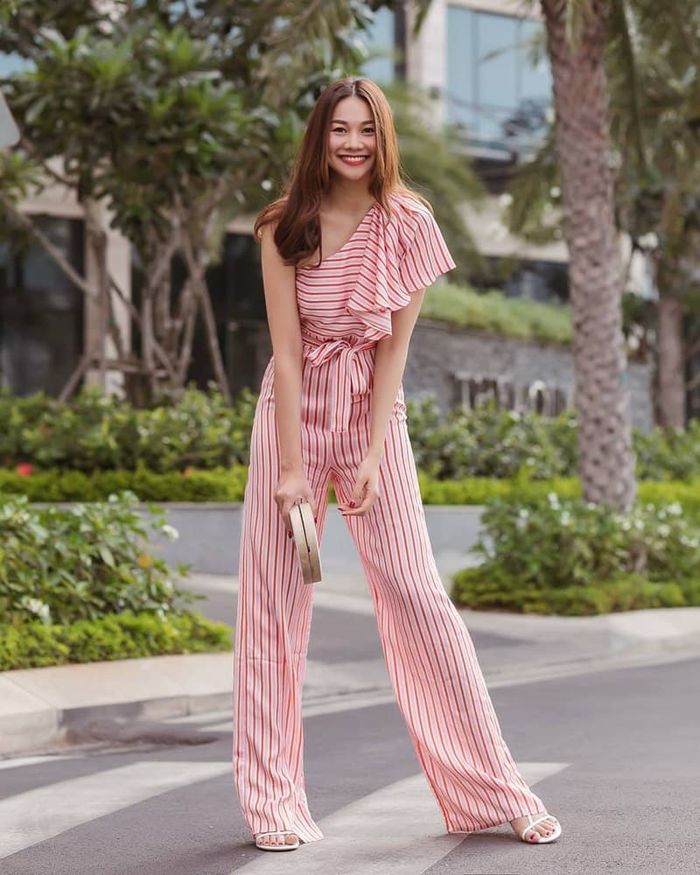 Mỹ nhân đạt đẳng cấp street style: Lan Ngọc, Chi Pu cực trendy