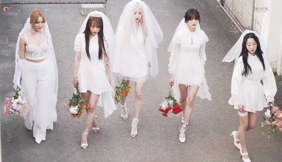 Mỹ nhân Kpop hóa cô dâu: Red Velvet huyền bí, Twice hiện đại