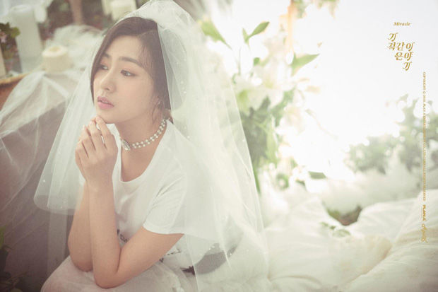 Mỹ nhân Kpop hóa cô dâu: Red Velvet huyền bí, Twice hiện đại