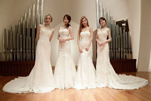 Mỹ nhân Kpop hóa cô dâu: Red Velvet huyền bí, Twice hiện đại
