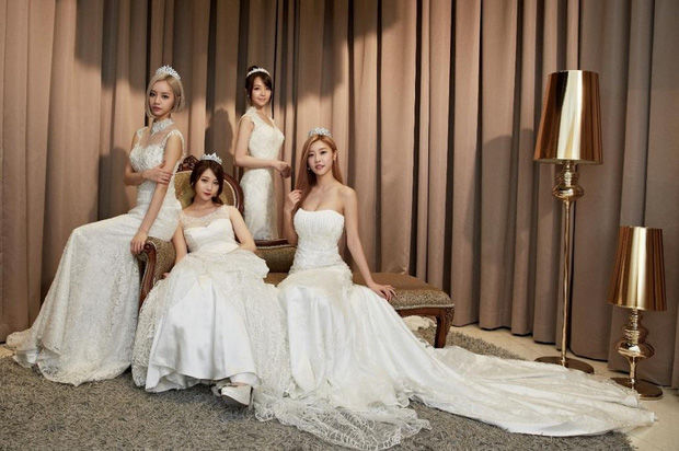 Mỹ nhân Kpop hóa cô dâu: Red Velvet huyền bí, Twice hiện đại