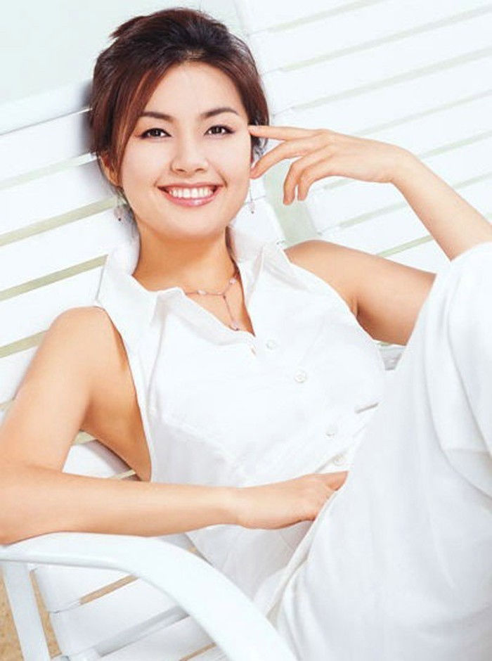 Nam thần đình đám xứ Hàn cũng có ngày 'ngửa tay xin vợ tiền tiêu vặt'