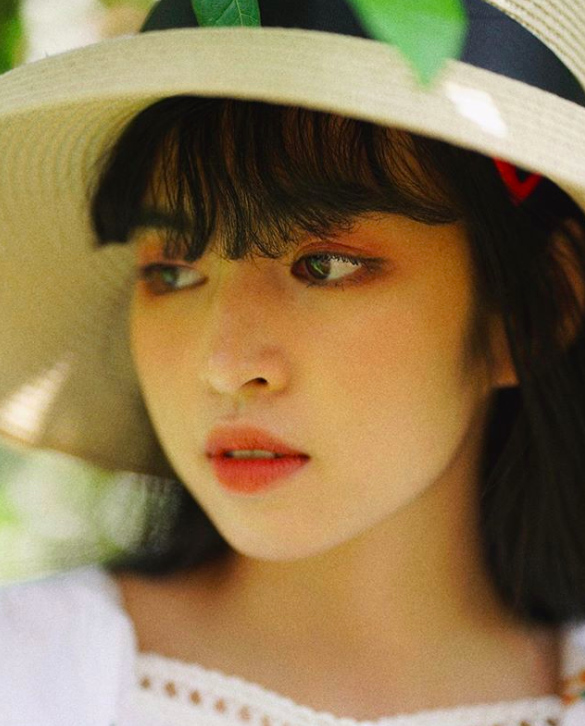 Nàng thơ trong Mắt Biếc: Ai cũng sang chảnh, đài các khi make up đậm
