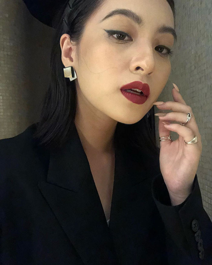 Nàng thơ trong Mắt Biếc: Ai cũng sang chảnh, đài các khi make up đậm
