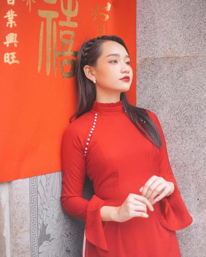 Nàng thơ trong Mắt Biếc: Ai cũng sang chảnh, đài các khi make up đậm