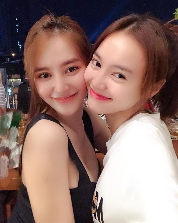 Ngỡ ngàng trước nhan sắc sinh đôi của Ninh Dương Lan Ngọc - Linh Chi