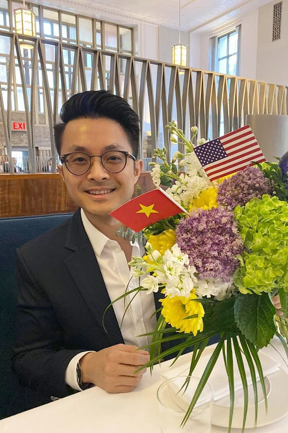 Ngoại hình của chồng trẻ Hoa hậu Thu Hoài: Điển trai và chững chạc