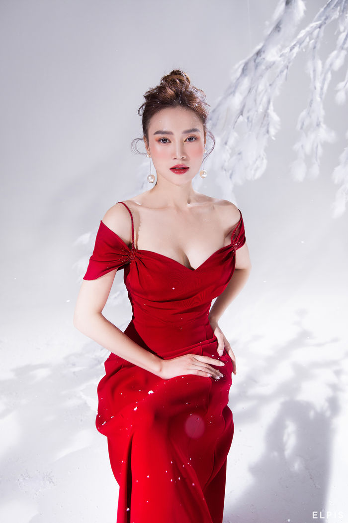 Ngọc nữ Ninh Dương Lan Ngọc gợi cảm trong bộ ảnh thời trang