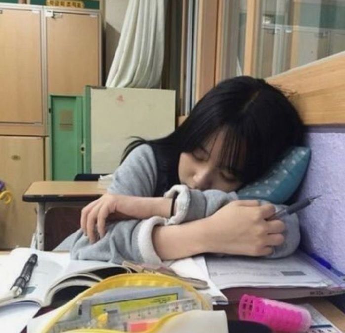 Ngủ sau 23h30 khiến kết quả học tập thấp đi, dễ nổi cáu