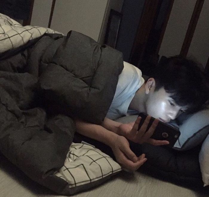 Ngủ sau 23h30 khiến kết quả học tập thấp đi, dễ nổi cáu
