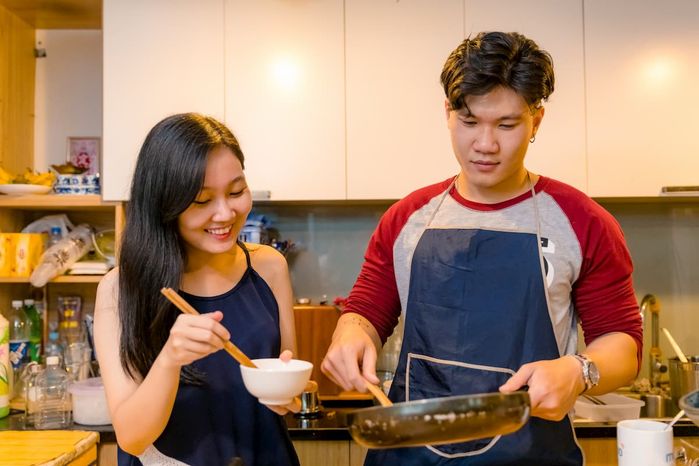 Phụ nữ tự làm mọi thứ chẳng nhờ vả đàn ông vừa thiệt thân, dễ chia tay