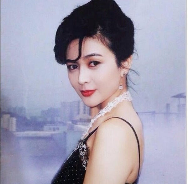 Người đẹp săn đại gia - Quan Chi Lâm: Giàu sang nhưng cô độc tuổi 60