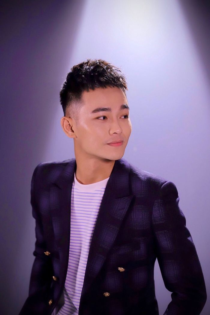 Nguyễn Anh Tú: Diễn viên tài năng đốn tim fan bằng nụ cười tỏa nắng