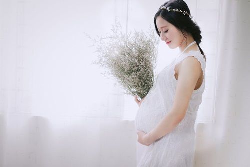 Nhà sinh học Abrams: Nghe giọng của mẹ tác động tích cực đến não trẻ