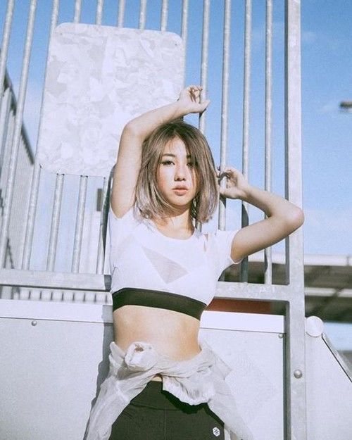 Nhan sắc và cuộc sống trong mơ của các ái nữ gia thế “nứt vách”