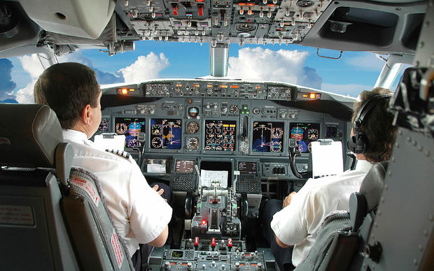 Bí mật trên máy bay: Khó bị sét đánh, có phòng ngủ cho phi hành đoàn
