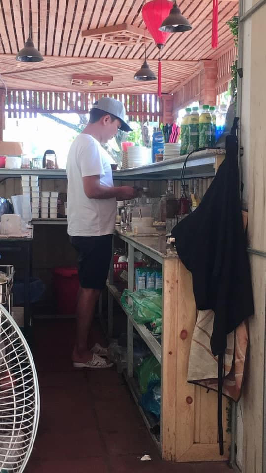 Những điều ít biết về cuộc sống hôn nhân của hai cặp đôi đình đám Vbiz