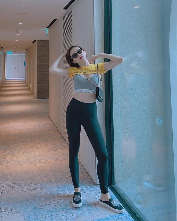 Những pha diện croptop “hút mắt” của sao Việt: Đỉnh nhất là Minh Tú