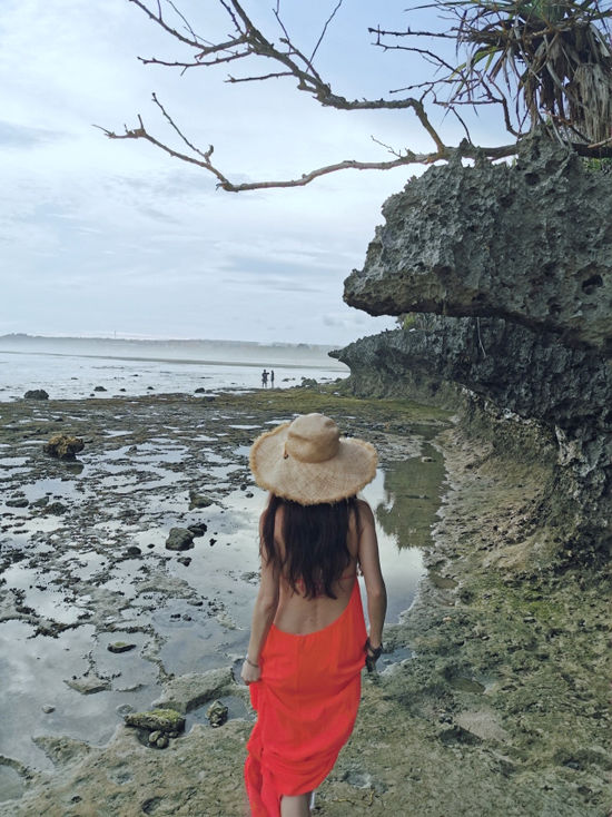 Ôn Bích Hà khoe ảnh nóng bỏng khi sang Bali hâm nóng tình yêu