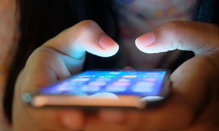 Tiến sĩ Vanman: Người càng sống ảo trên Facebook càng ít hạnh phúc