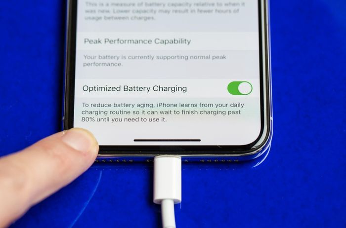 Sạc nhanh không hại pin và 5 sự thật về pin smartphone bạn nên biết