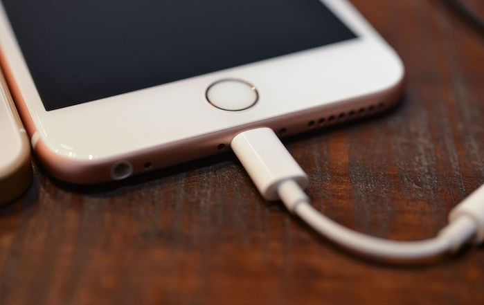 Sạc nhanh không hại pin và 5 sự thật về pin smartphone bạn nên biết