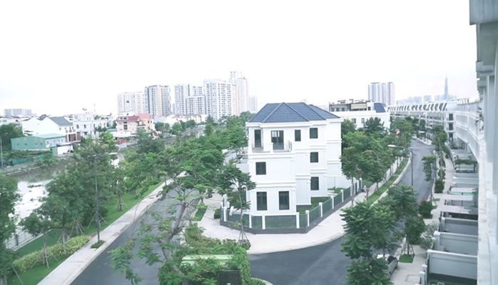 Sao Việt 'báo hiếu' bố mẹ bằng những món quà khủng trong năm 2019