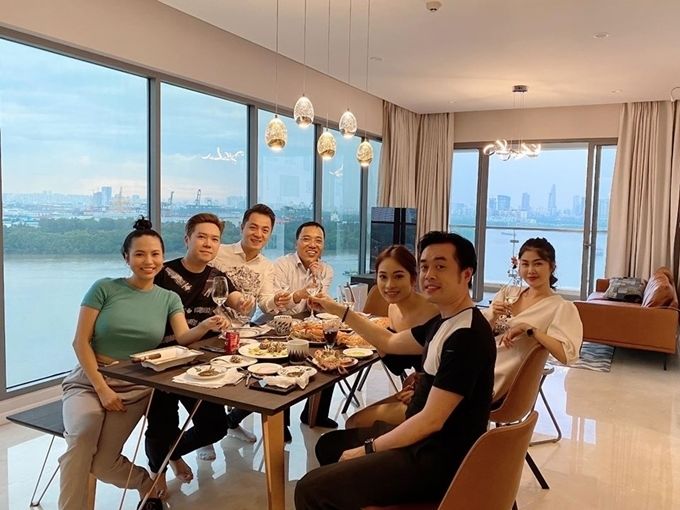 Sao Việt mua nhà trong năm qua: Ngọc Trinh tậu hẳn biệt thự 2 triệu đô