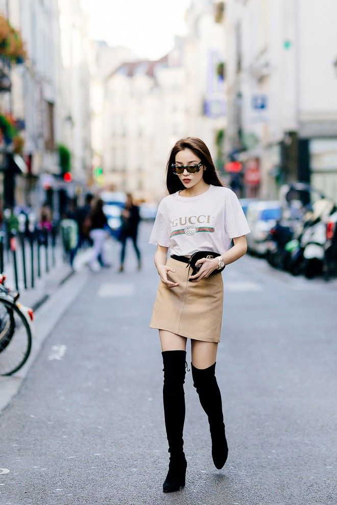 Sao Việt ném tiền cửa sổ: Ngọc Trinh mua túi trăm triệu đựng tôm khô
