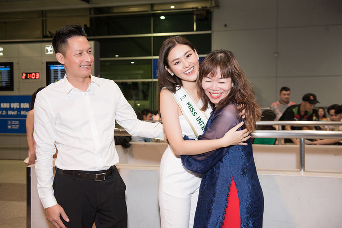 Sao Việt thừa hưởng nét đẹp từ bố: Chi Pu, Sơn Tùng giống y khuôn