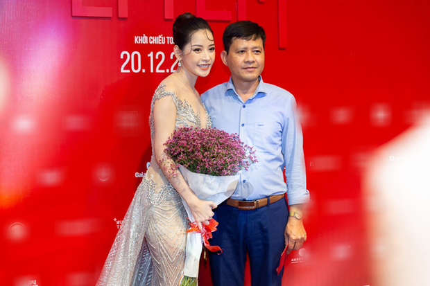 Sao Việt thừa hưởng nét đẹp từ bố: Chi Pu, Sơn Tùng giống y khuôn