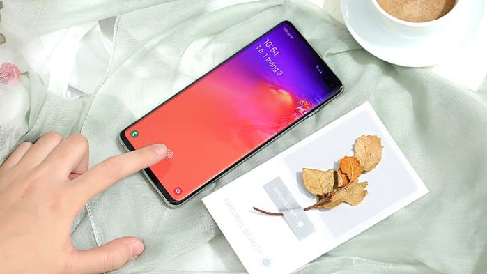 Smartphone giảm giá mạnh nhất dịp cuối năm: Galaxy S10+ giảm 7 triệu