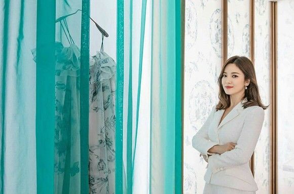 Song Kye Kyo khoe nhan sắc nữ thần hậu ly hôn