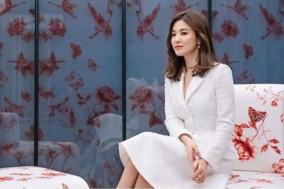 Song Kye Kyo khoe nhan sắc nữ thần hậu ly hôn