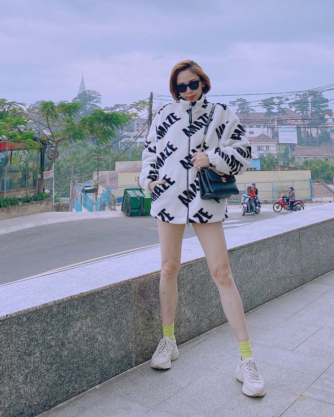 Street style sao Việt tuần qua: Lý Nhã Kỳ cực giản dị nhưng ghi điểm