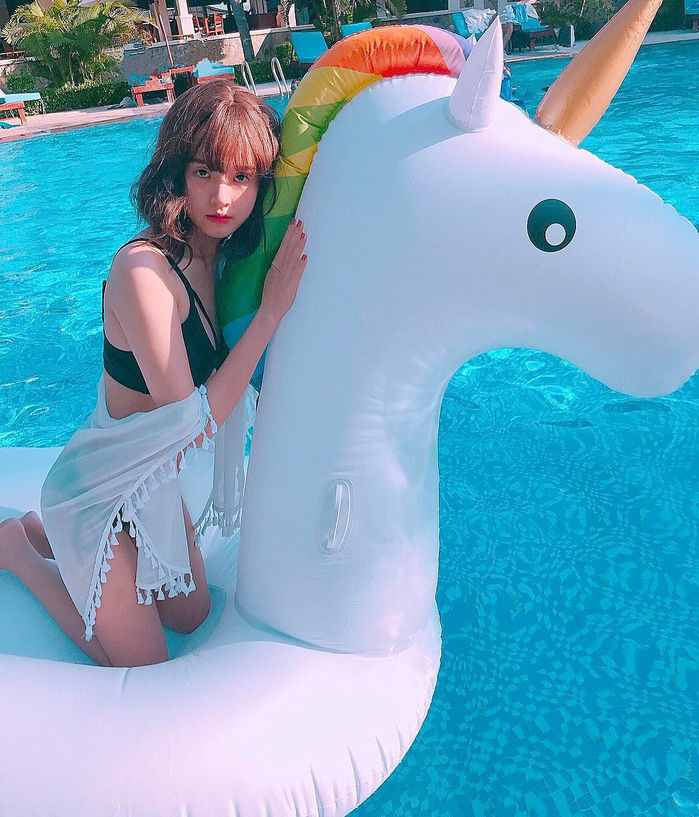 Style của Midu và Tuesday Thúy Vi sau 5 năm: Midu ngày càng đẹp