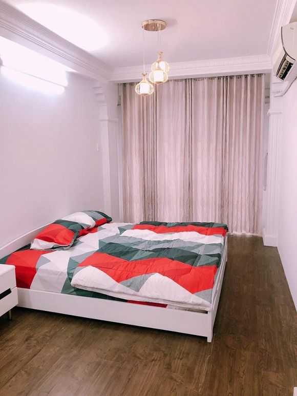 Tài sản sao Việt: Sam có cơ ngơi khủng, Khổng Tú Quỳnh phải vay mượn