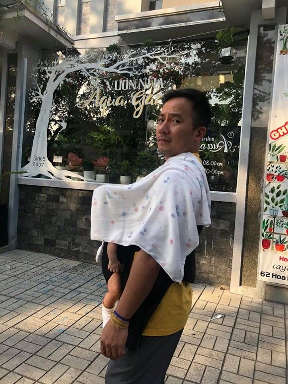 Cận mặt con trai đầu lòng nhà rapper Tiến Đạt, CĐM: Sao y bản gốc
