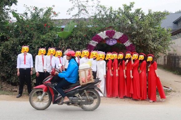 Thợ ảnh bị quan viên 2 họ đòi cho ăn đập vì bộ hình cưới quá tệ
