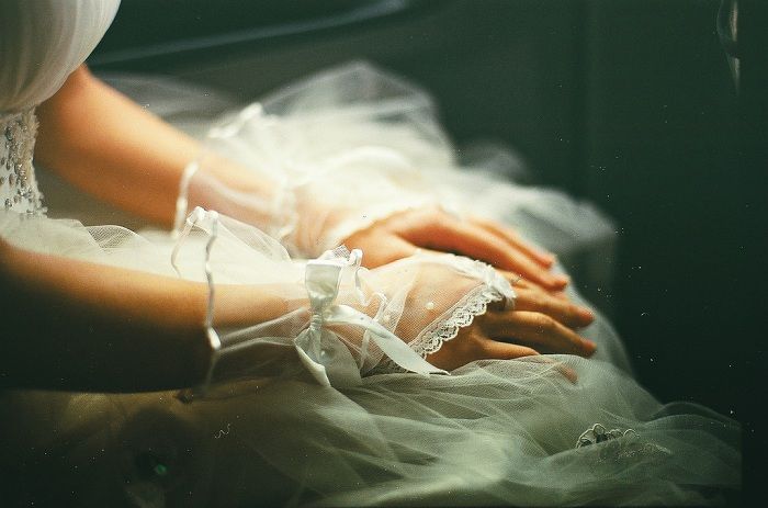 Cô gái hủy hôn ngay khi thử váy cưới vì phát hiện lòng dạ người yêu