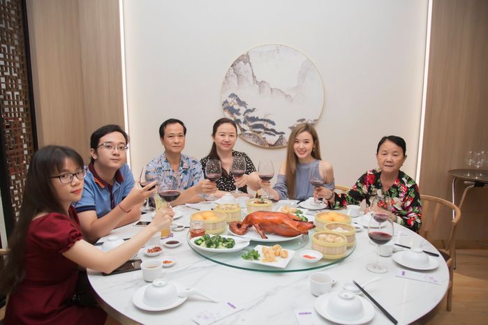Midu: Từng bị tự kỷ, bạn bè xa lánh và hiện tại sở hữu gia tài khủng