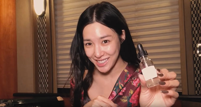 7 bước chăm da căng mướt như Tiffany: Đặc biệt bôi kem mắt sau toner